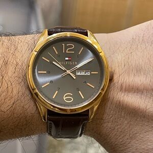 TOMMY HILFIGER ROSE GOLD TONE TH.247.1.34.1634 30M/3ATM QUARTZ 44mm MEN’S WATCH